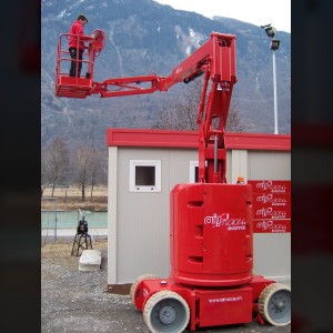 Articulating boom lift 11m