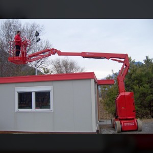 Articulating boom lift 11m