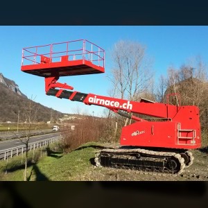 Nacelle automotrice sur chenilles  21m