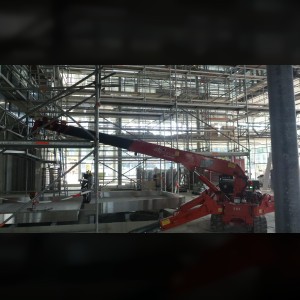 Spider crane 14m