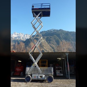 Nacelle à ciseaux 12m tout-terrain